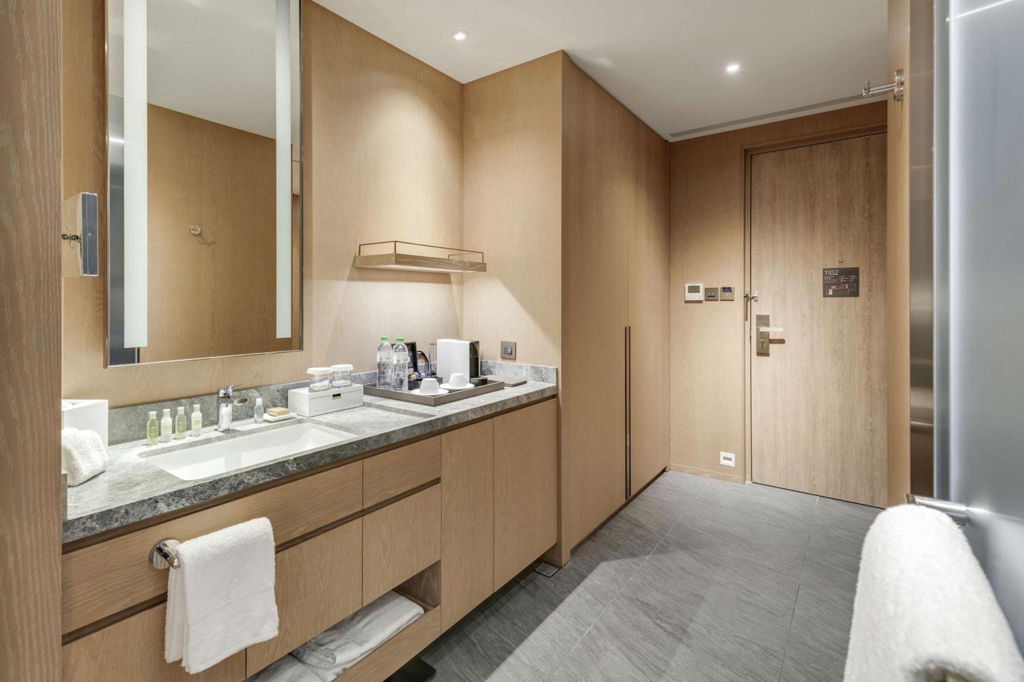 Doubletree By Hilton Taipei Zhongshan Luaran gambar